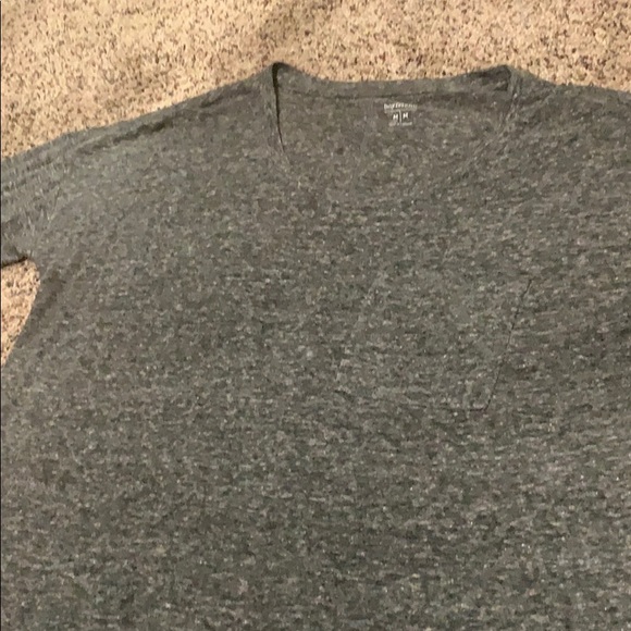 Old navy Charcoal tea with pocket - Picture 2 of 2